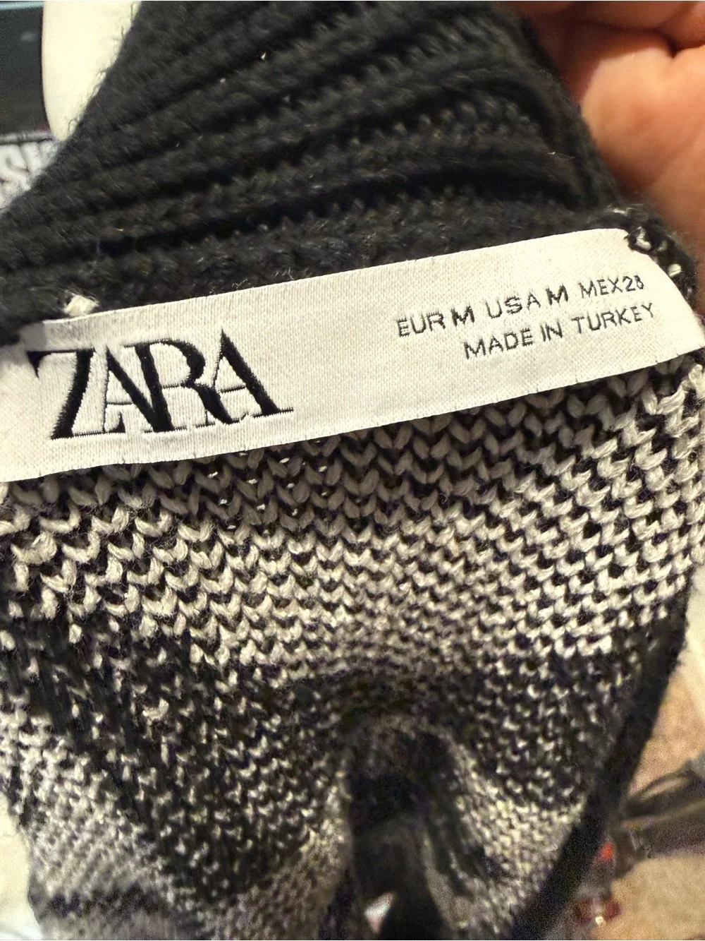 ZARA JACQUARD‎ KNIT CARDIGAN